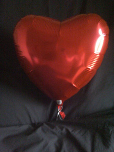 18" Red foil heart helium balloon